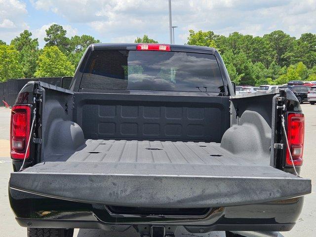 Photo of 2025 Diamond Black Crystal Pearlcoat RAM 2500