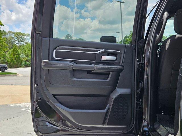 Photo of 2025 Diamond Black Crystal Pearlcoat RAM 2500