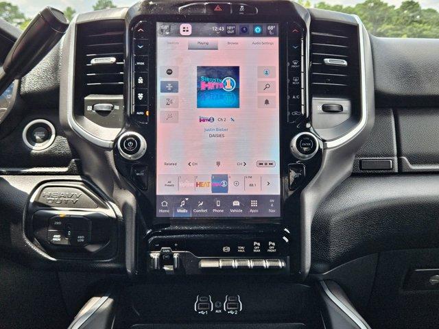 Photo of 2025 Diamond Black Crystal Pearlcoat RAM 2500