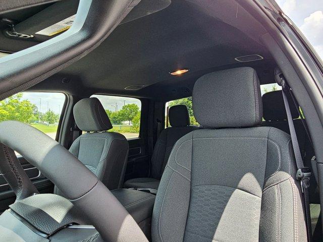 Photo of 2025 Diamond Black Crystal Pearlcoat RAM 2500