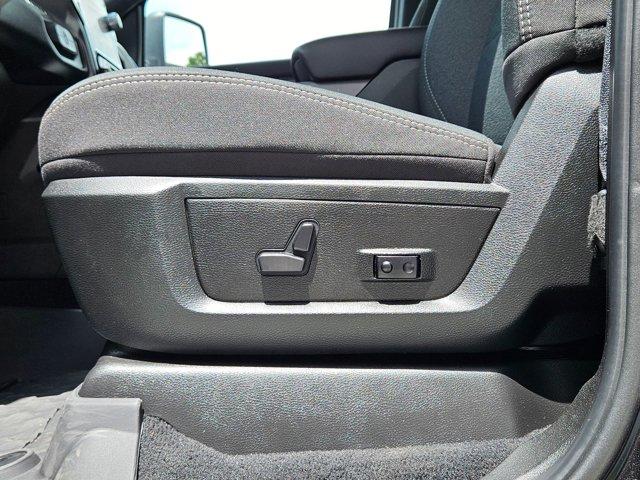 Photo of 2025 Diamond Black Crystal Pearlcoat RAM 2500