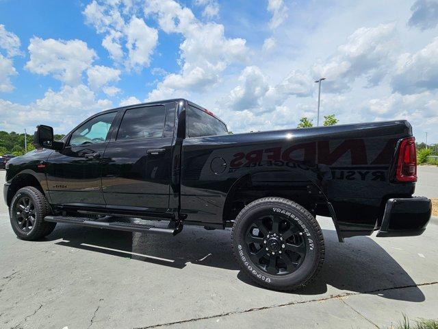 Photo of 2025 Diamond Black Crystal Pearlcoat RAM 2500