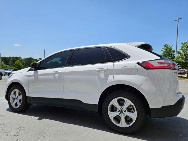 Photo of 2024 Oxford White Ford Edge