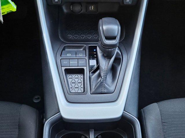 Photo of 2024 Ice Cap Toyota RAV4