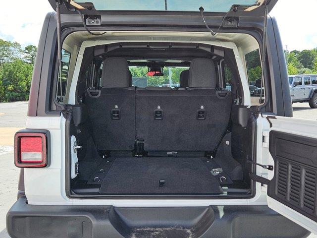 Photo of 2025 Bright White Clearcoat Jeep Wrangler