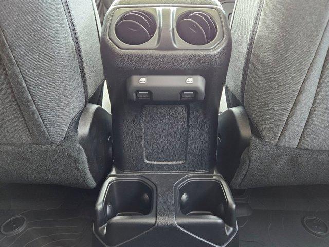 Photo of 2025 Bright White Clearcoat Jeep Wrangler