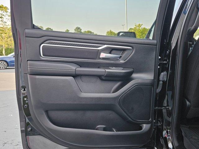 Photo of 2025 Diamond Black Crystal Pearlcoat RAM 1500