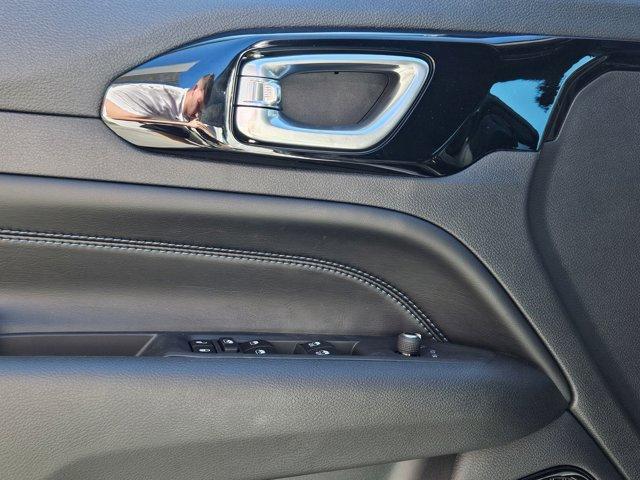 Photo of 2026 Bright White Clearcoat Jeep Compass