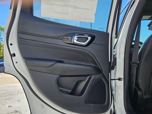 Photo of 2026 Bright White Clearcoat Jeep Compass