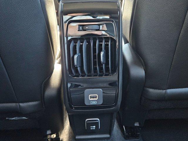 Photo of 2026 Bright White Clearcoat Jeep Compass