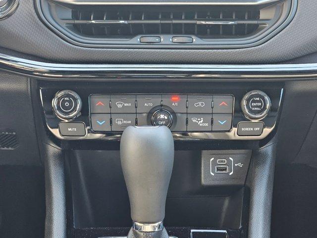 Photo of 2026 Silver Zynith Metallic Clearcoat Jeep Compass