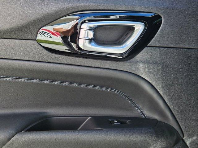 Photo of 2026 Silver Zynith Metallic Clearcoat Jeep Compass