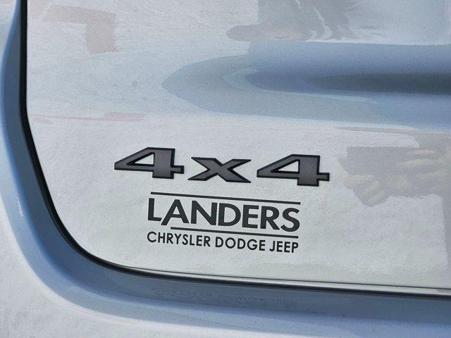 Photo of 2026 Silver Zynith Metallic Clearcoat Jeep Compass