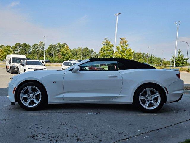 Photo of 2023 Summit White Chevrolet Camaro