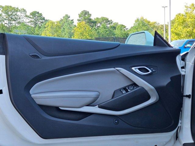 Photo of 2023 Summit White Chevrolet Camaro