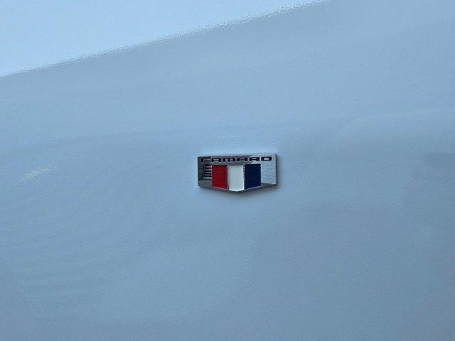 Photo of 2023 Summit White Chevrolet Camaro