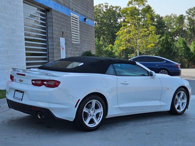Photo of 2023 Summit White Chevrolet Camaro