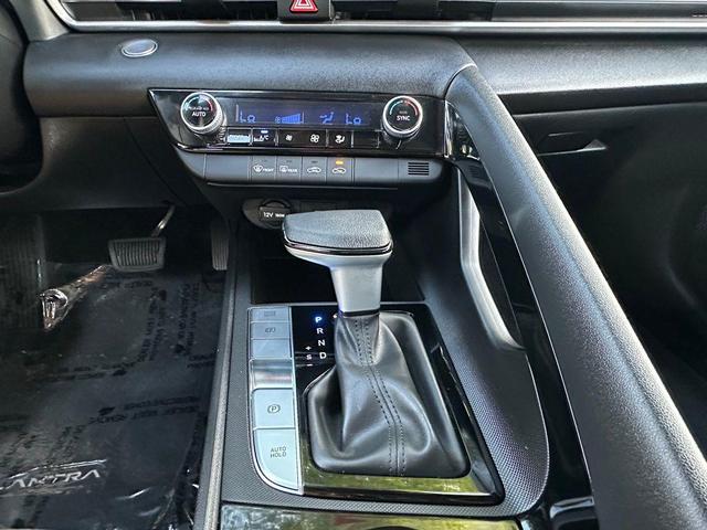 Photo of 2025 Gray Pearl Hyundai ELANTRA HEV