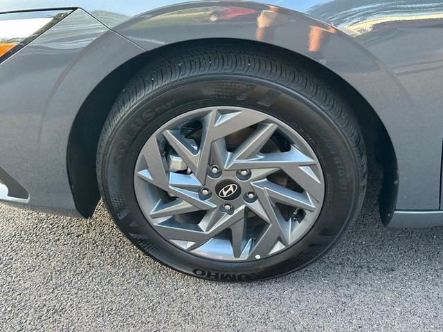 Photo of 2025 Gray Pearl Hyundai ELANTRA HEV