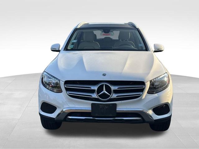 Photo of 2018 Polar White Mercedes-Benz GLC 300