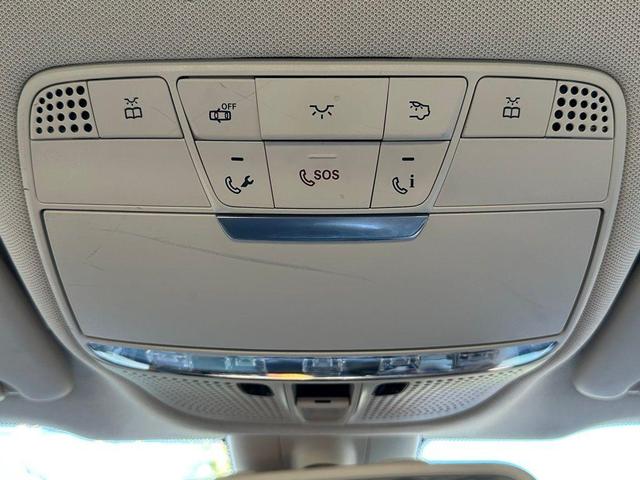 Photo of 2018 Polar White Mercedes-Benz GLC 300
