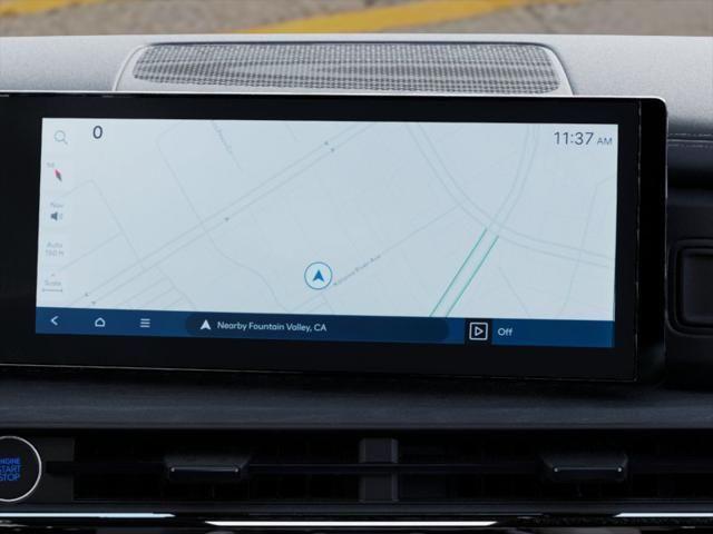 Photo of 2025 White Hyundai SANTA FE HEV