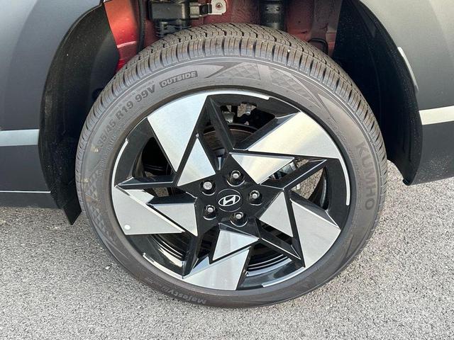 Photo of 2025 Red Metallic Hyundai KONA