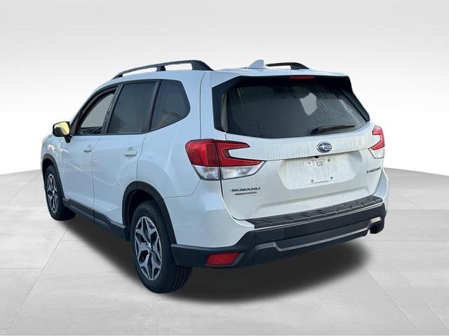 Photo of 2020 Crystal White Pearl Subaru Forester
