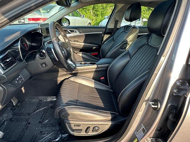Photo of 2021 Savile Silver Genesis G70