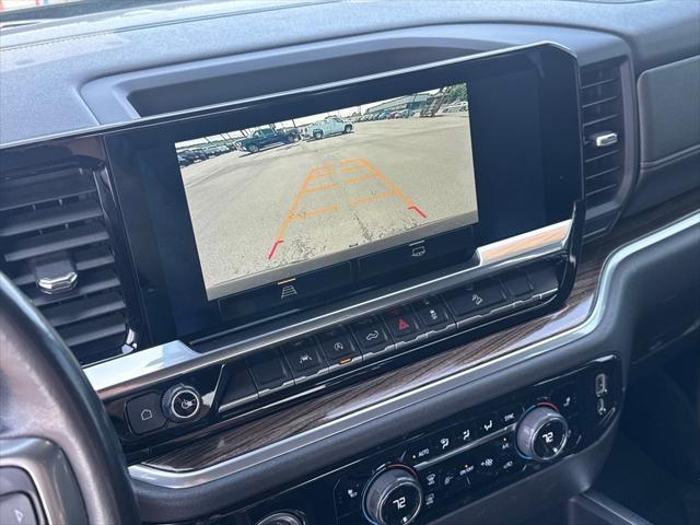 Photo of 2022 Black Chevrolet Silverado 1500