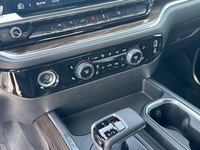 Photo of 2022 Black Chevrolet Silverado 1500