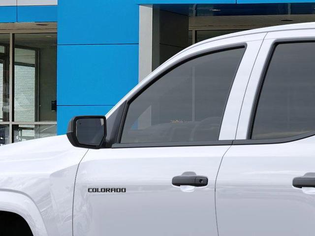 Photo of 2026 Summit White Chevrolet Colorado