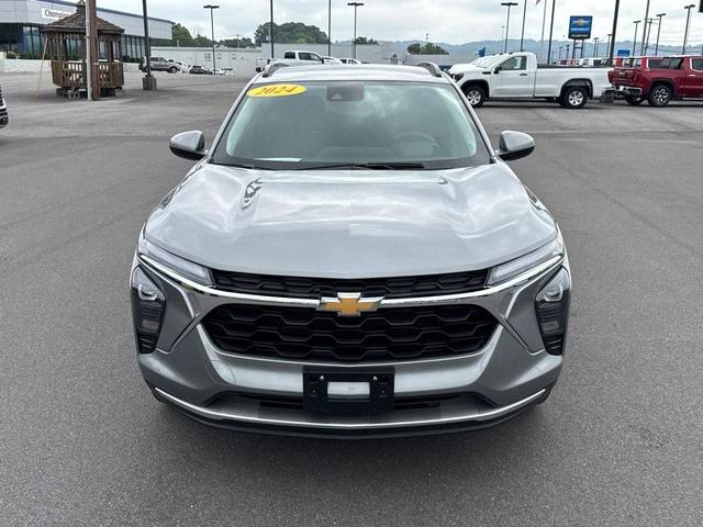 Photo of 2024 Sterling Gray Metallic Chevrolet Trax