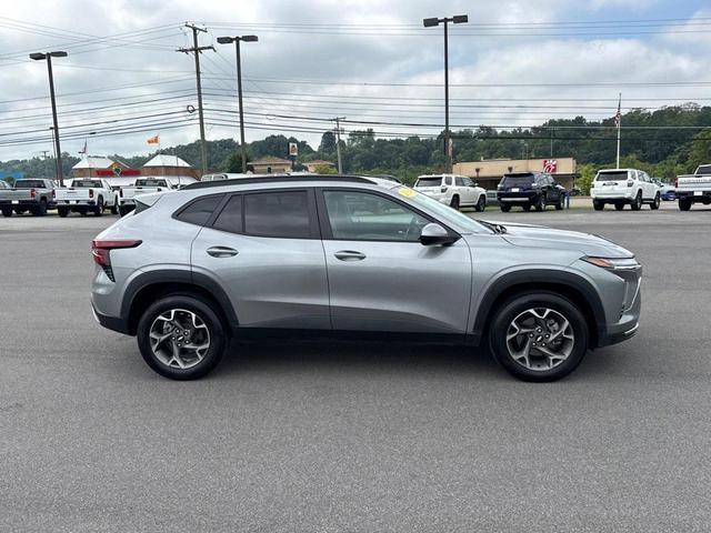 Photo of 2024 Sterling Gray Metallic Chevrolet Trax