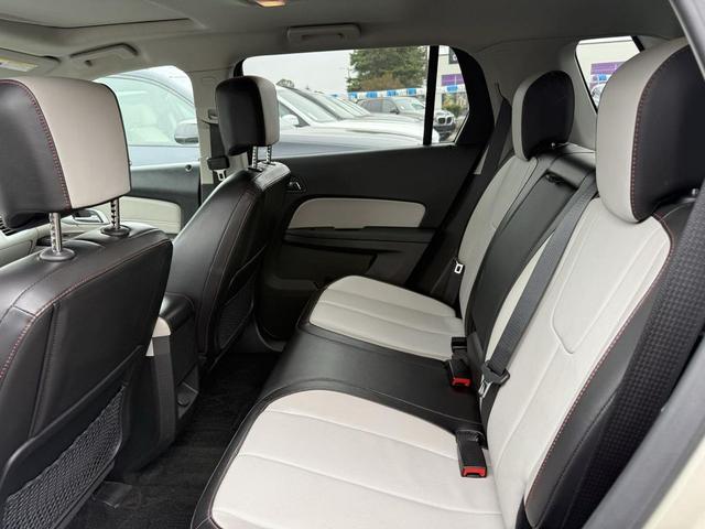 Photo of 2015 Champagne Silver Metallic GMC Terrain
