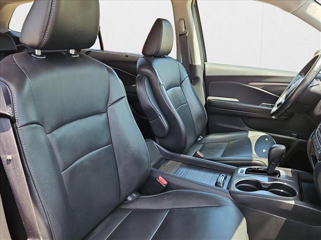 Photo of 2019 Crystal Black Pearl Honda Pilot