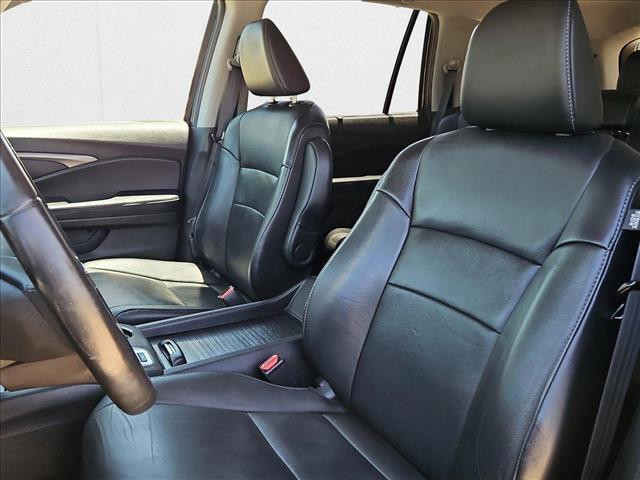 Photo of 2019 Crystal Black Pearl Honda Pilot