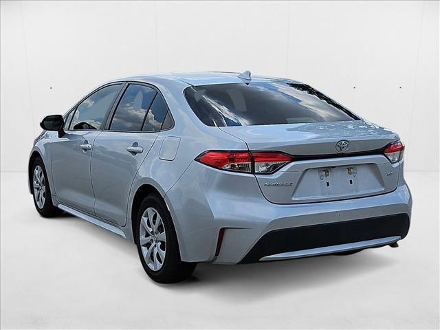 Photo of 2022 Classic Silver Metallic Toyota Corolla