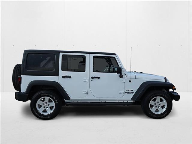 Photo of 2017 Bright White Clearcoat Jeep Wrangler Unlimited