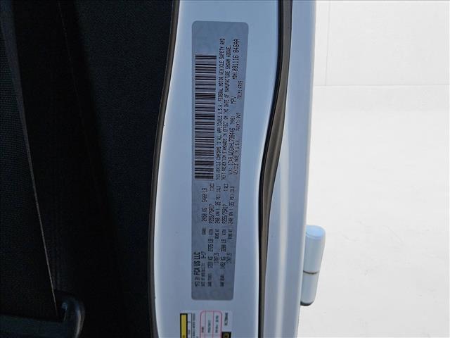 Photo of 2017 Bright White Clearcoat Jeep Wrangler Unlimited
