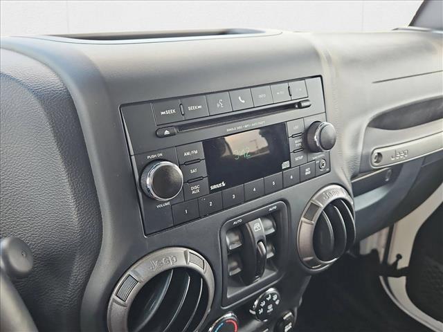 Photo of 2017 Bright White Clearcoat Jeep Wrangler Unlimited