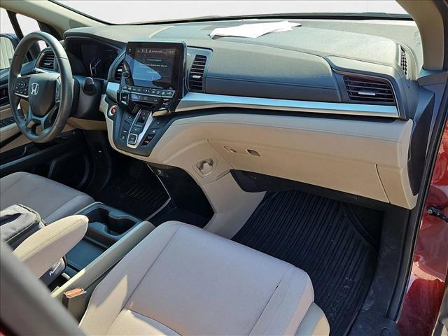 Photo of 2018 Pacific Pewter Met Honda Odyssey