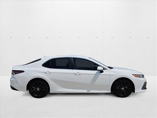 Photo of 2022 White Toyota Camry