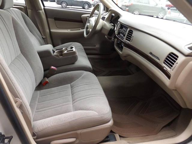 Photo of 2003 White Chevrolet Impala
