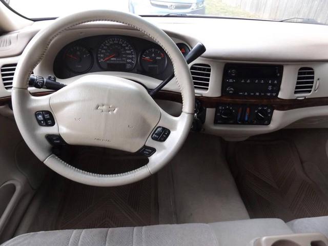 Photo of 2003 White Chevrolet Impala