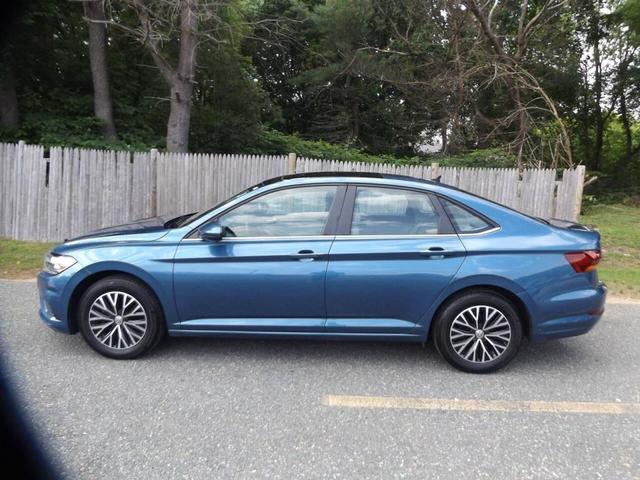 Photo of 2019 Blue Silk Metallic Volkswagen Jetta