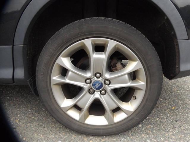 Photo of 2013 Tuxedo Black Ford Escape