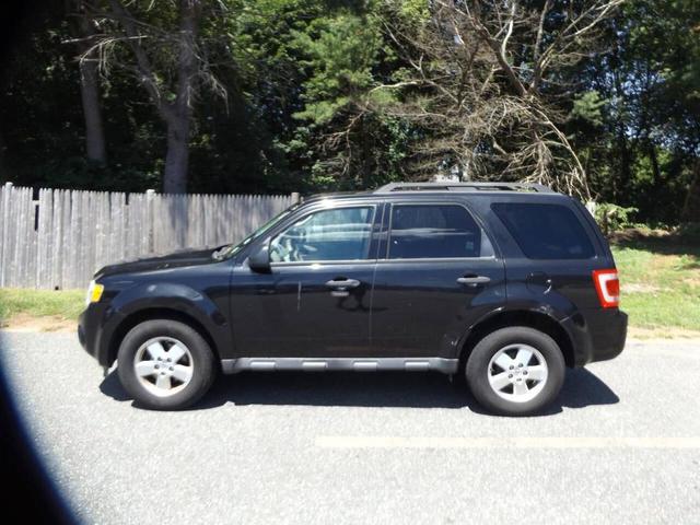 Photo of 2011 Tuxedo Black Metallic Ford Escape