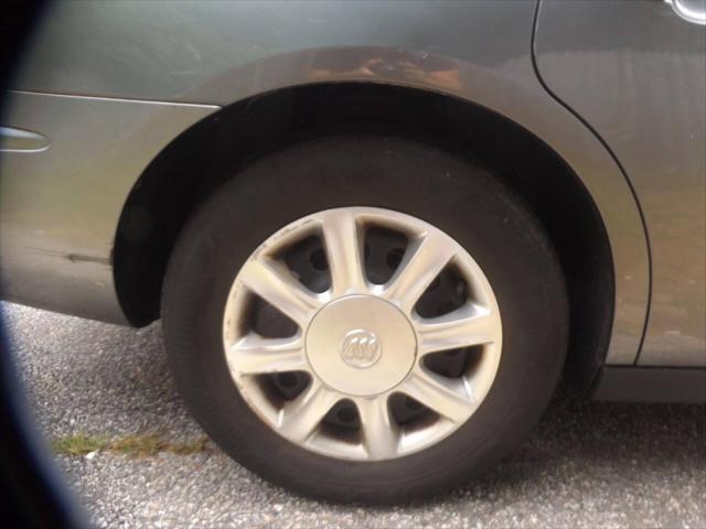 Photo of 2005 Steelmist Metallic Buick LaCrosse