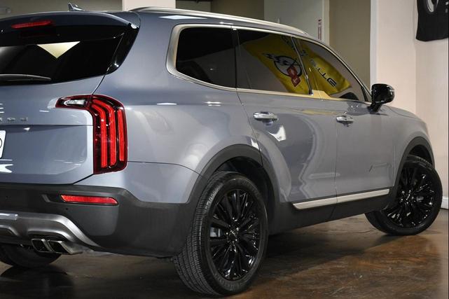 Photo of 2022 Everlasting Silver Kia Telluride